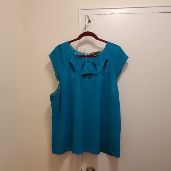 Short sleeve green blouse - Picture 1 of 4